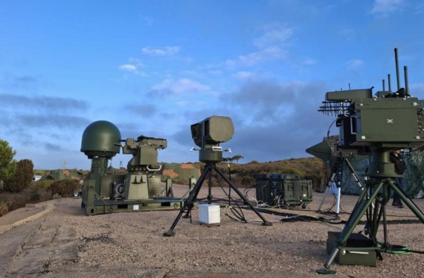 Satélites FOSSA: La Revolución en Comunicaciones y Defensa Internacional
