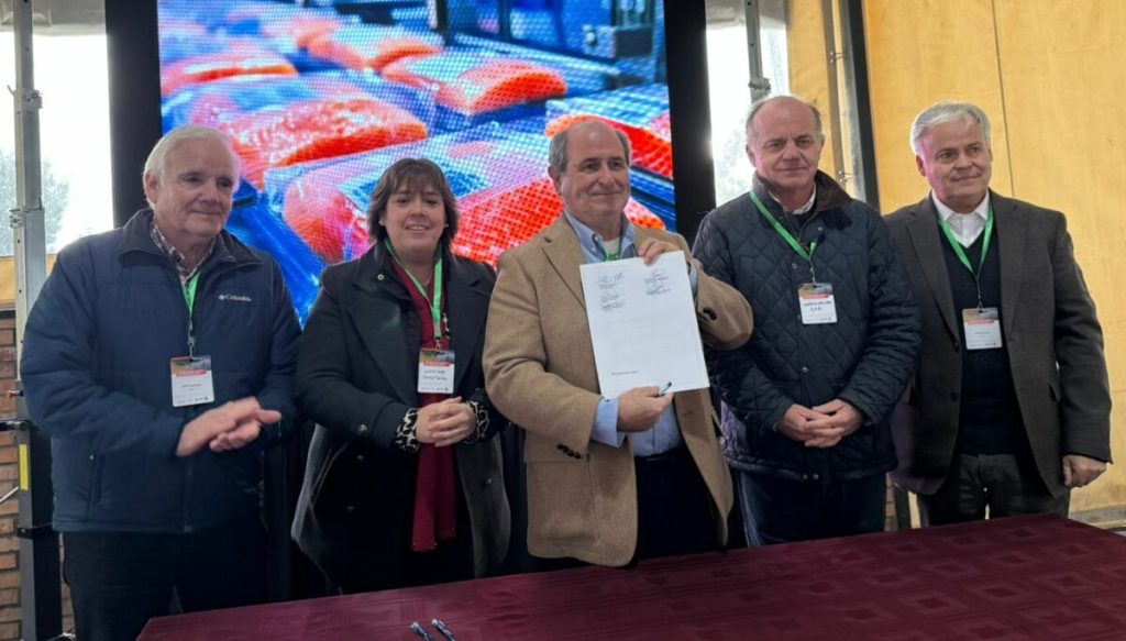 Alianza AgroSalmón: ¿Cómo fortalecer la producción agrícola en Chile?