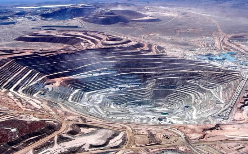 Mina Escondida: El Gigante del Cobre en el Desierto de Atacama
