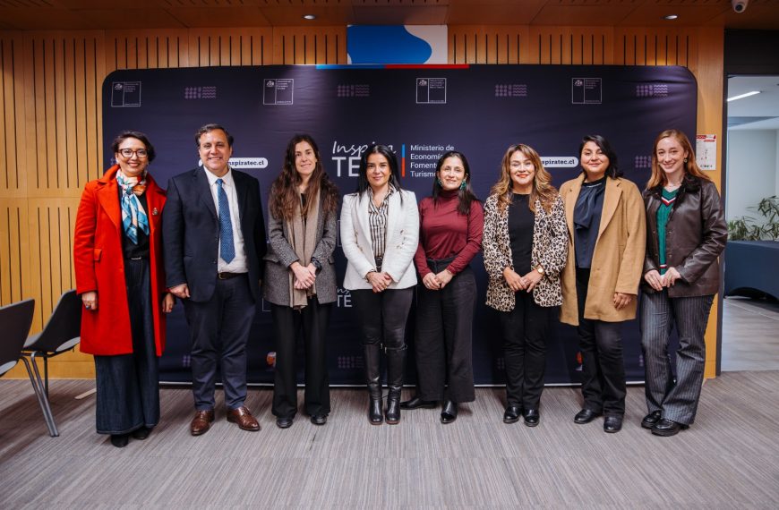 Premio InspiraTEC 2026: Última Oportunidad para Mujeres en STEM